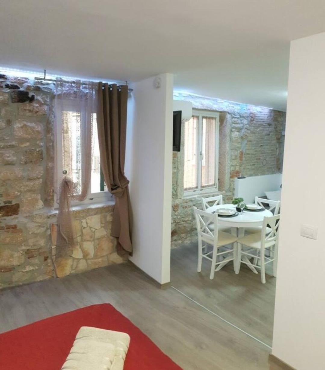 Apartment House Batisacco